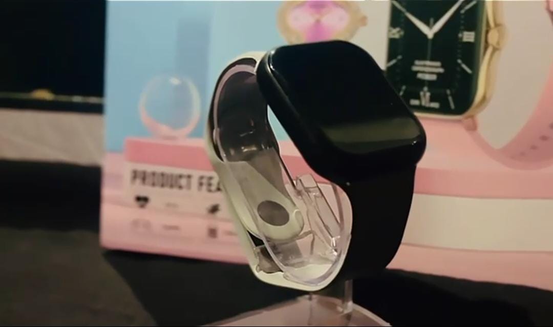 CROWN Q700 SMART WATCH